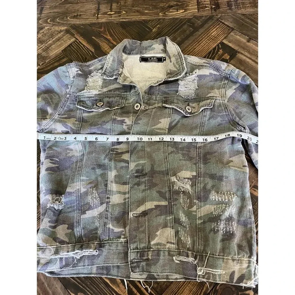 Lucky & Blessed Distressed Camo Jacket Women Medium Transitional Boho Fringe - Picture 4 of 16